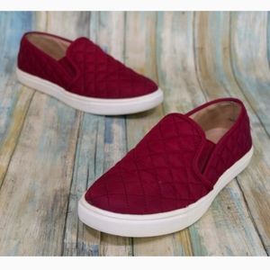 Steve Madden Quilted Fabric Slip on Sneaker Loafers